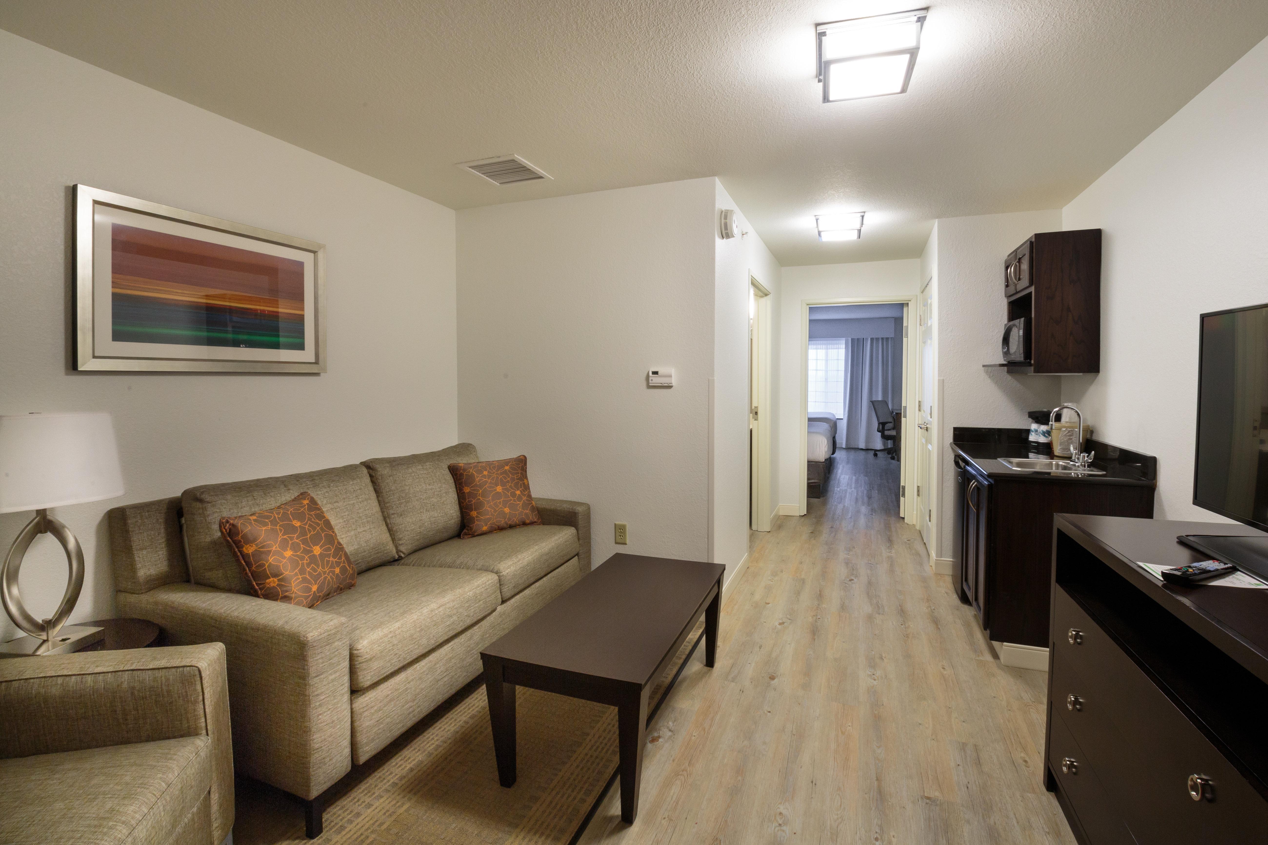 Holiday Inn Hotel & Suites Bloomington Airport By Ihg Eksteriør billede