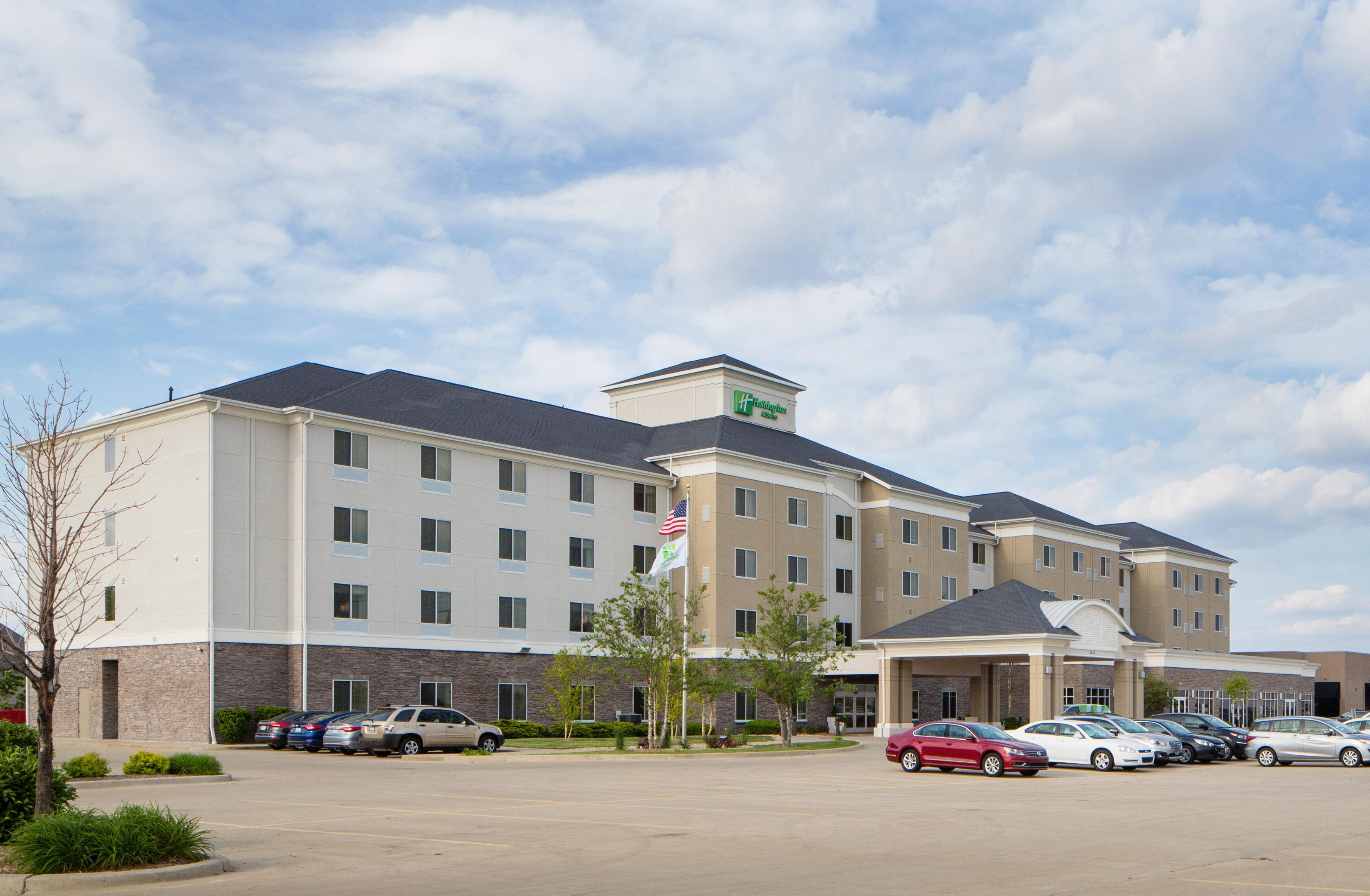 Holiday Inn Hotel & Suites Bloomington Airport By Ihg Eksteriør billede