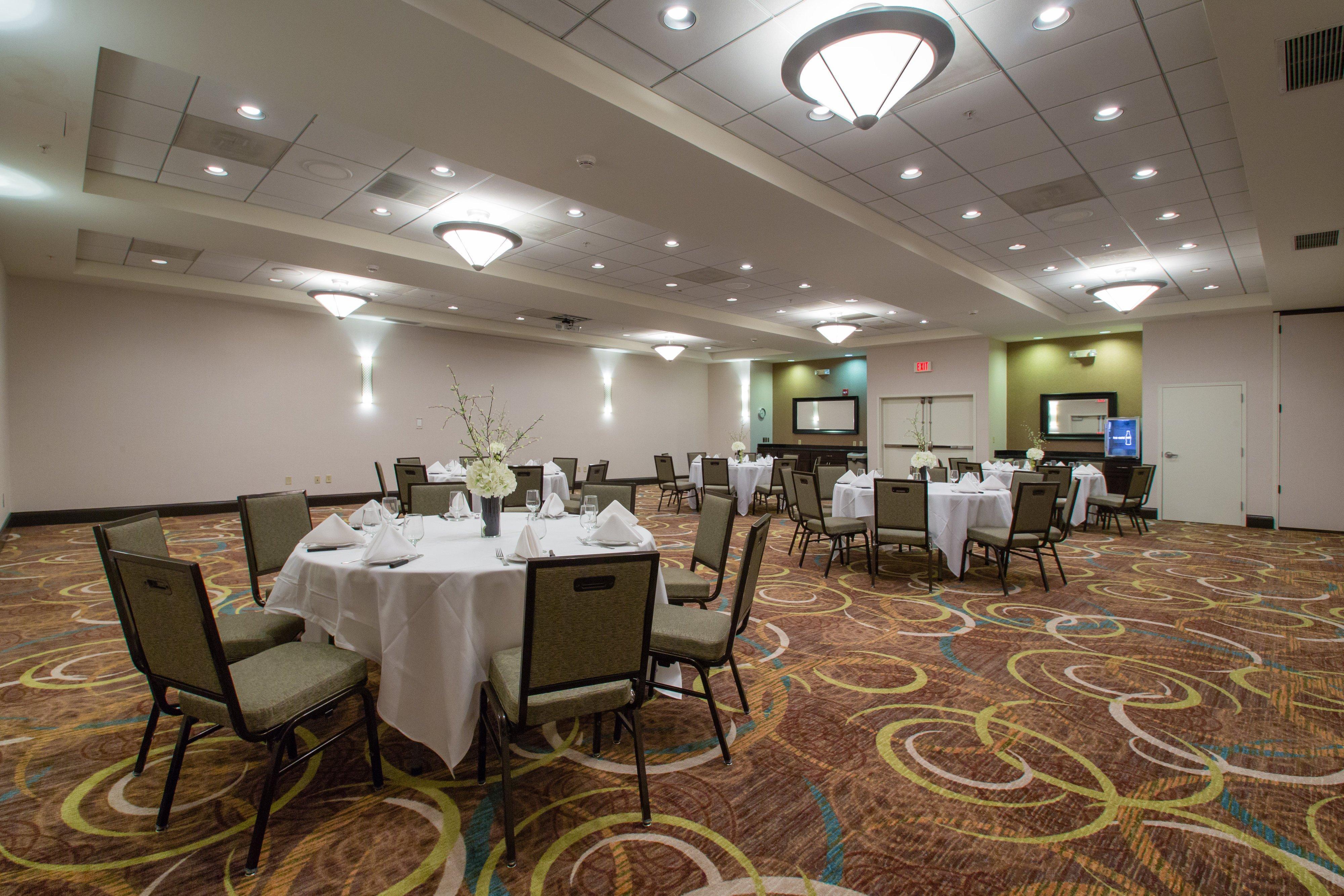 Holiday Inn Hotel & Suites Bloomington Airport By Ihg Eksteriør billede