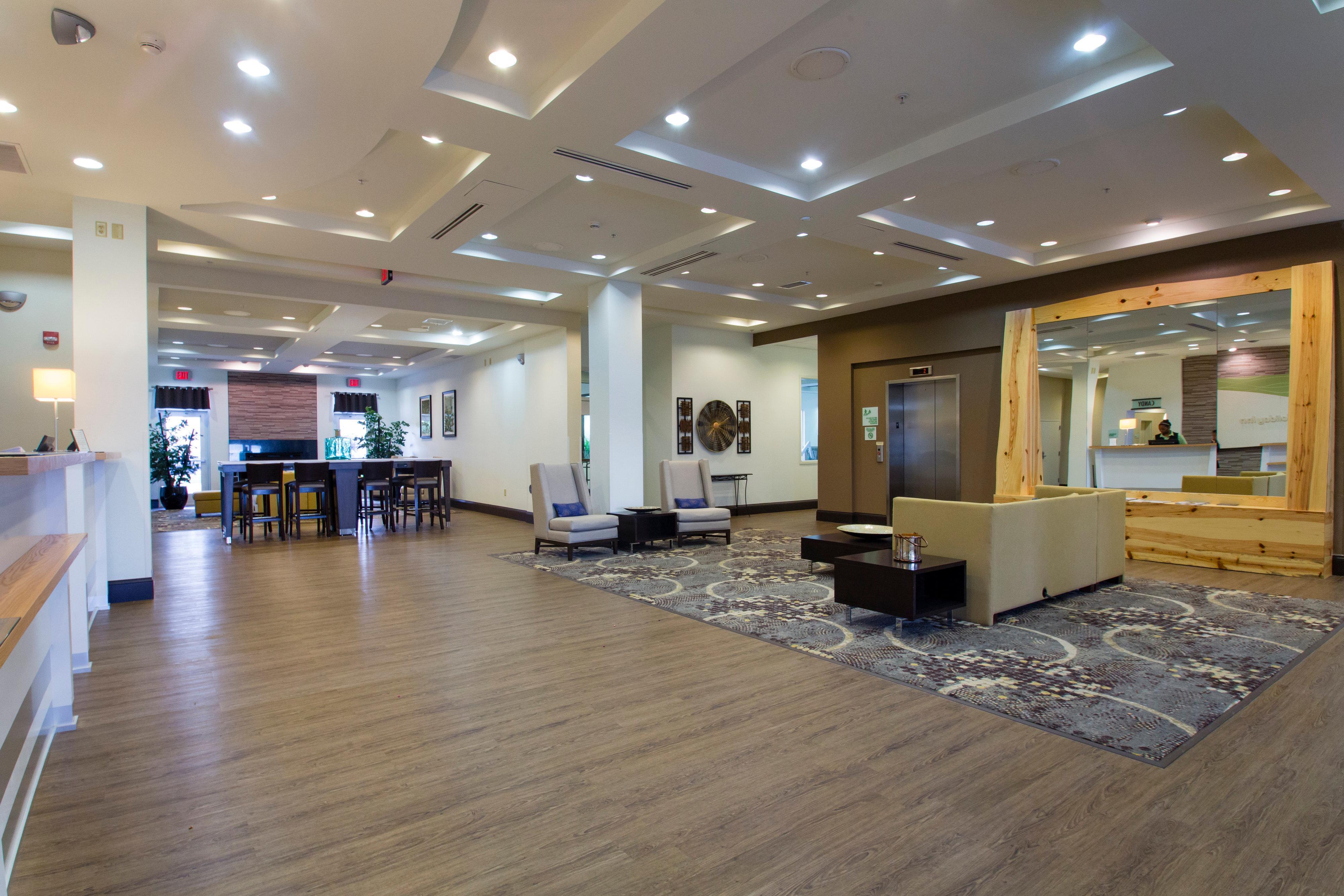 Holiday Inn Hotel & Suites Bloomington Airport By Ihg Eksteriør billede
