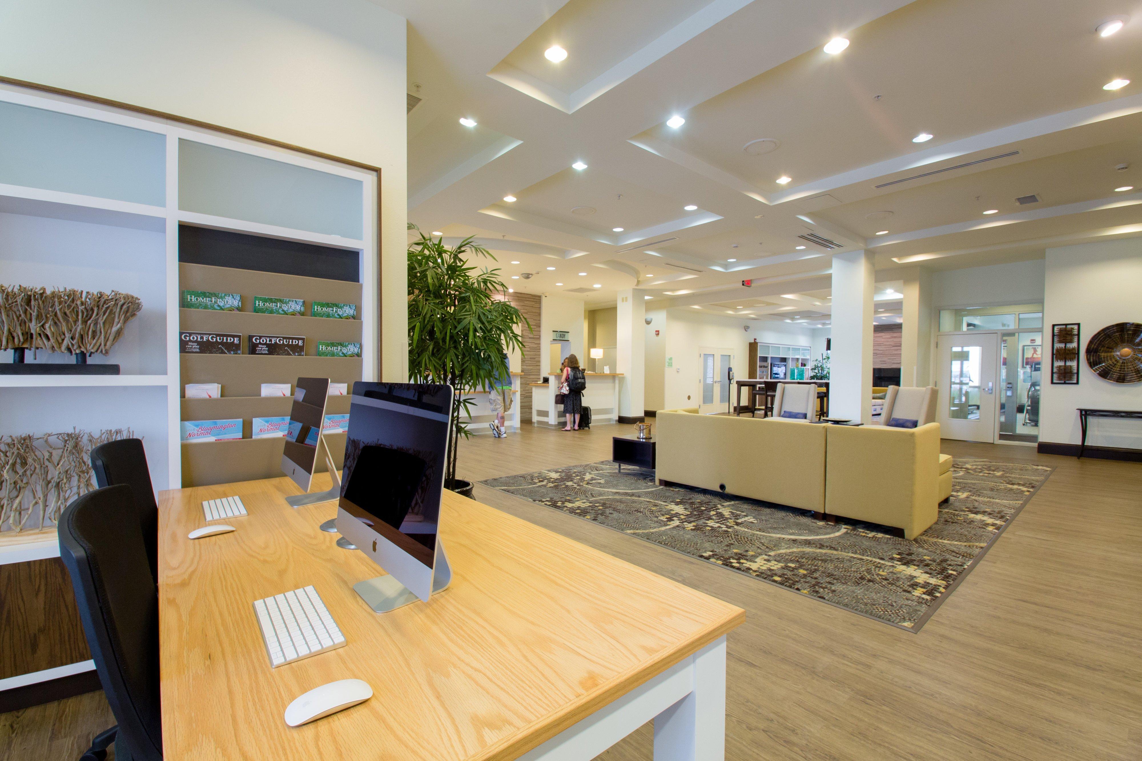 Holiday Inn Hotel & Suites Bloomington Airport By Ihg Eksteriør billede