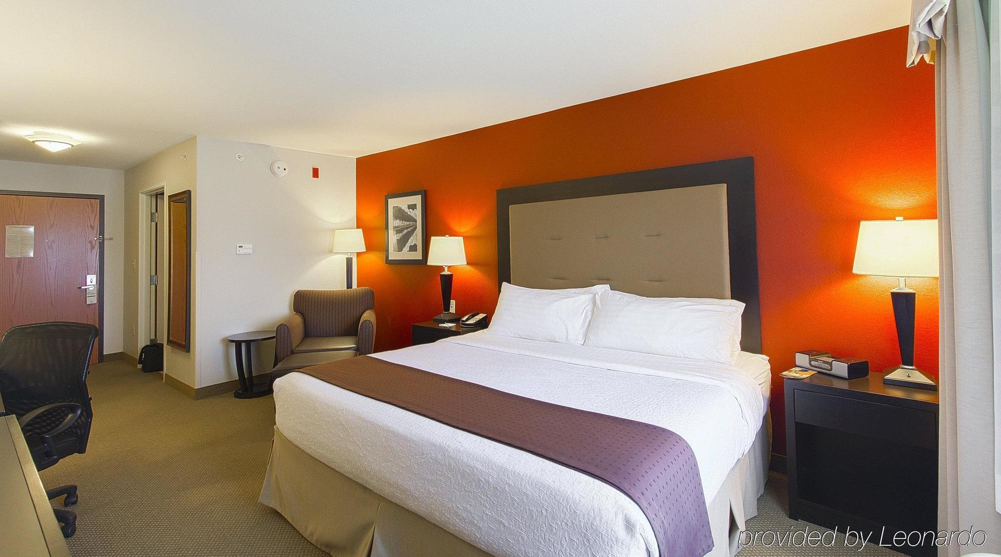 Holiday Inn Hotel & Suites Bloomington Airport By Ihg Eksteriør billede