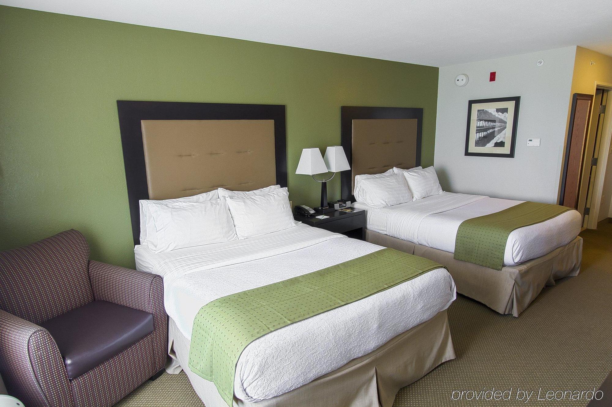 Holiday Inn Hotel & Suites Bloomington Airport By Ihg Eksteriør billede